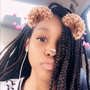 Meet your Posher, Danielle